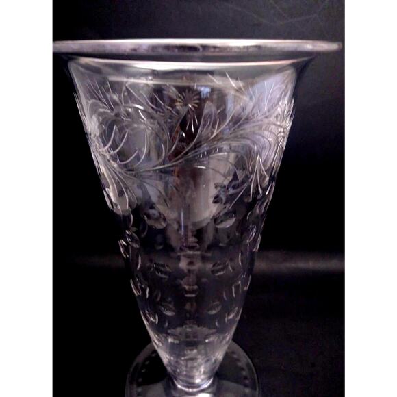 Hawkes Crystal Marcella Vase - Picture 5 of 11